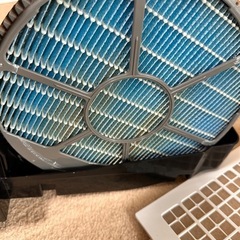 値下げ！除加湿空気清浄機　SHARP の画像