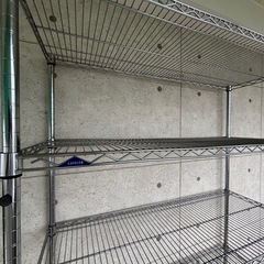 銀ラックの画像