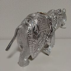 月末まで出品　無料　象の置物　インド土産　金属製　高さ約１５cm　ぞう　縁起物　の画像