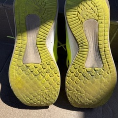 PUMAトレーニングシューズの画像