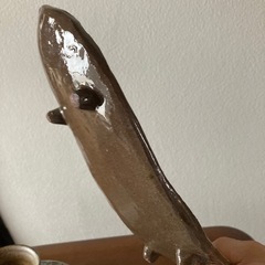 焼きものコップと皿の画像