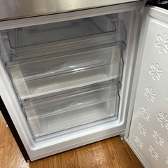 2ドア冷蔵庫の画像