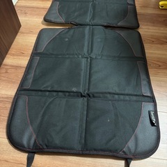 チャイルドシート　
防寒カバー付きの画像