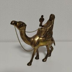 月末まで出品　無料　アラブ首長国連邦土産　ドバイ　金属製　置物　...