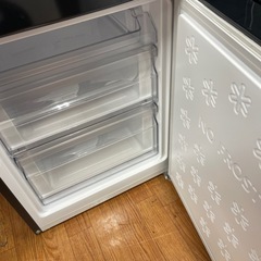 2ドア冷蔵庫の画像
