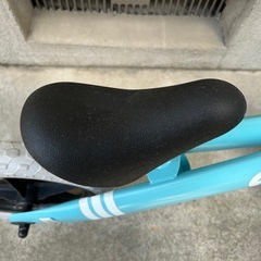 西松屋ブランド　ストライダー風キックバイクの画像
