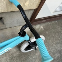 西松屋ブランド　ストライダー風キックバイクの画像