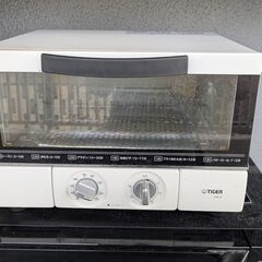 オーブン機能付き電子レンジとオーブントースターの画像