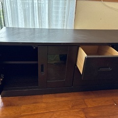 テレビボードの画像
