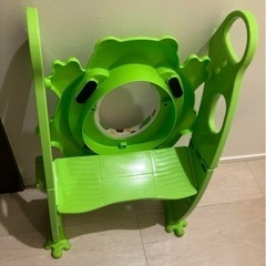 補助便座　ステップ付き　かえるの画像