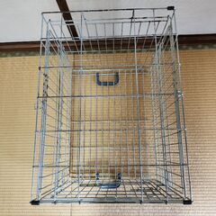 小型・中型犬用のペットケージの画像