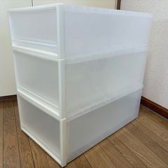 取引き中です。　無印　衣装ケース　3つで1000円　の画像