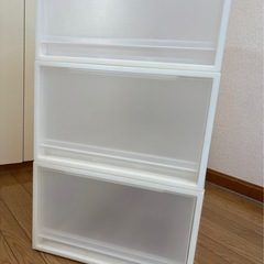 取引き中です。　無印　衣装ケース　3つで1000円　の画像