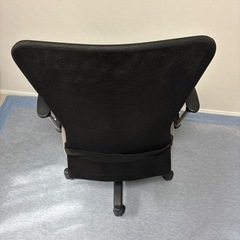 オフィスチェア
の画像