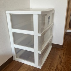 衣装ケースの画像