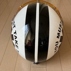 バイク用ジェットヘルメット バブルシールド黄色 開閉可能式の画像