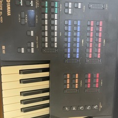 YAMAHAエレクトーン。ピアノ椅子付き。の画像