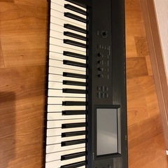 KORG
シンセサイザー　krome73   の画像