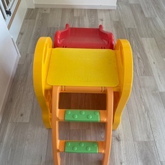 アンパンマン滑り台の画像