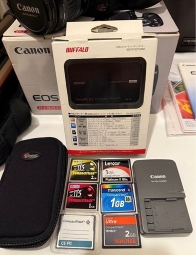 《お譲り先決定！！ヽ(´▽｀)/》【一眼レフ】Canon EOS Kiss Digital X 他、充実な付属品?✨