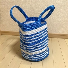 青と白のストライプ トートバッグ スズランテープ ビニール紐の画像