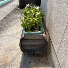 木製プランターカバーの画像