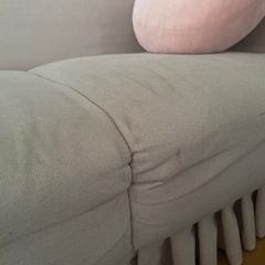 フリル付きソファの画像
