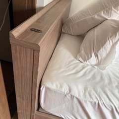 TOKYO BED セミダブル　ベッドフレームの画像
