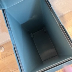 ゴミ箱の画像