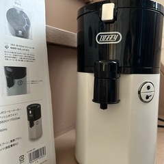 LADONNA 全自動ミル付きコーヒーメーカー KCM-2AWの画像