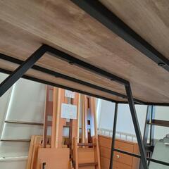 ★ 北九州、福岡市周辺配送可  展示品❗ダイニングテーブル  木目調  スチール脚  幅120cm【定価16,990円】  💳自社配送時🌟代引き可💳※現金、クレジット、スマホ決済対応※   【配達は要決済前問い合わせ】の画像