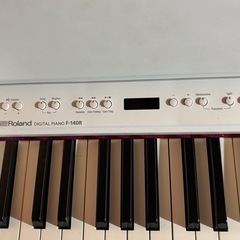 Roland ローランド　電子ピアノ　F-140R 2016年製の画像