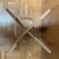 木製丸イスの画像