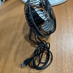 レトロデザイン卓上小型扇風機【USB】の画像