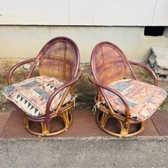 籐 ラタン 回転座椅子2脚セットの画像