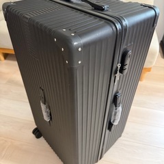 スーツケース　キャリーバッグ　
旅行カバンの画像