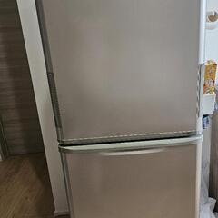 シャープ冷蔵庫　SJ-W352C-Nの画像