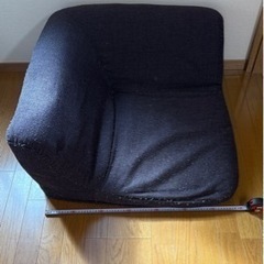 分割式のクッションソファーの画像
