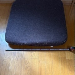 分割式のクッションソファーの画像
