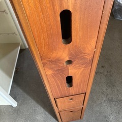 トイレットペーパー収納棚の画像