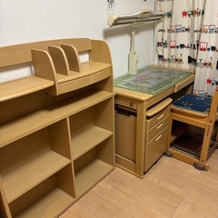 学習机＋椅子の画像