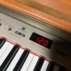 H2508-445 YAMAHA 電子ピアノ CLP-330C 2009年製 動作確認済み 中古 3本ペダルの画像