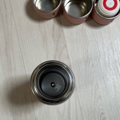 ステンレス 水筒 コップセットの画像