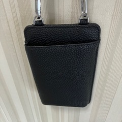 スマホ　ショルダー　黒皮　美品‼️の画像