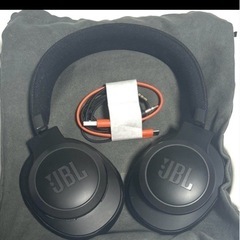 JBL LIVE 770NC ヘッドホンの画像