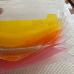 入れ物と82円切手の画像