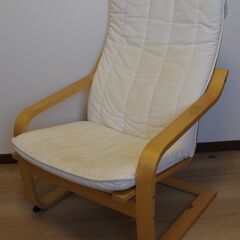 IKEAのロッキングチェアの画像
