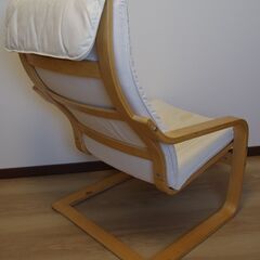 IKEAのロッキングチェアの画像