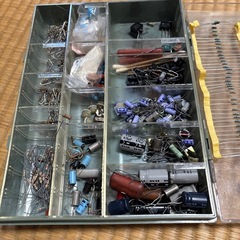 電子パーツの画像