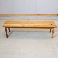 飛騨高山の家具メーカー キツツキマークの飛騨産業(HIDA)。森のことばシリーズのオーク無垢材(節入り) ダイニングベンチ。ナチュラルな質感が魅力的な2人掛けベンチ！の画像